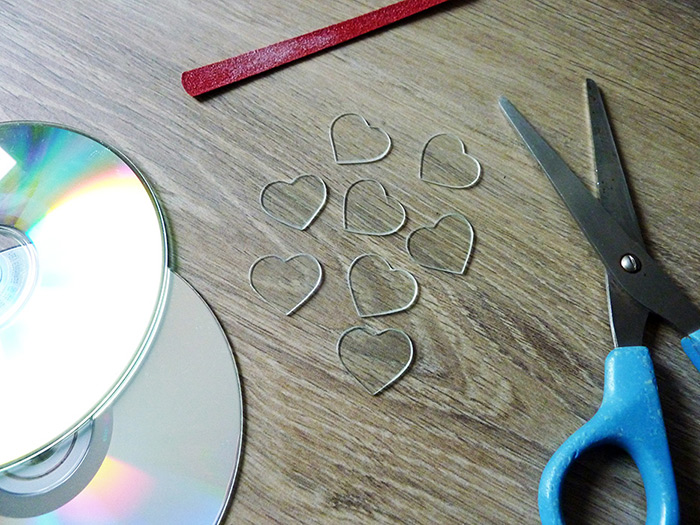 Coeurs en CD recyclé